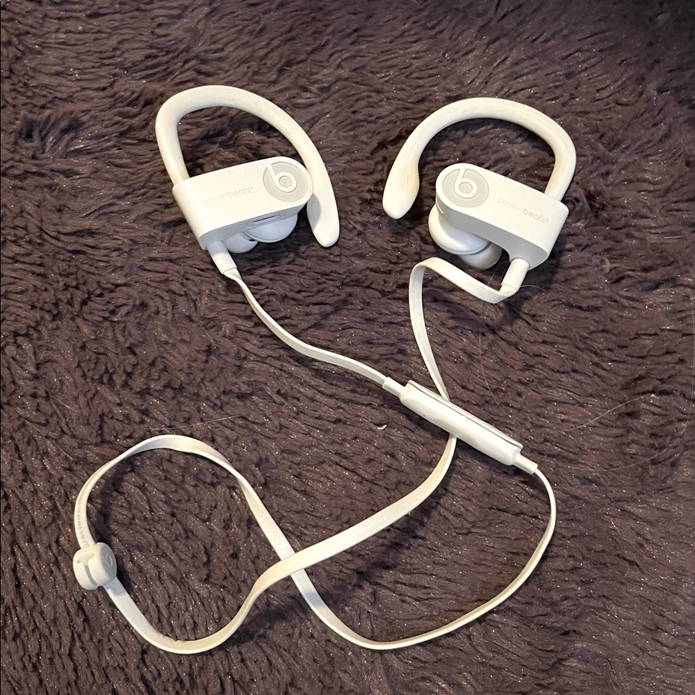 Beats by Dre powerbeats wireless headphones